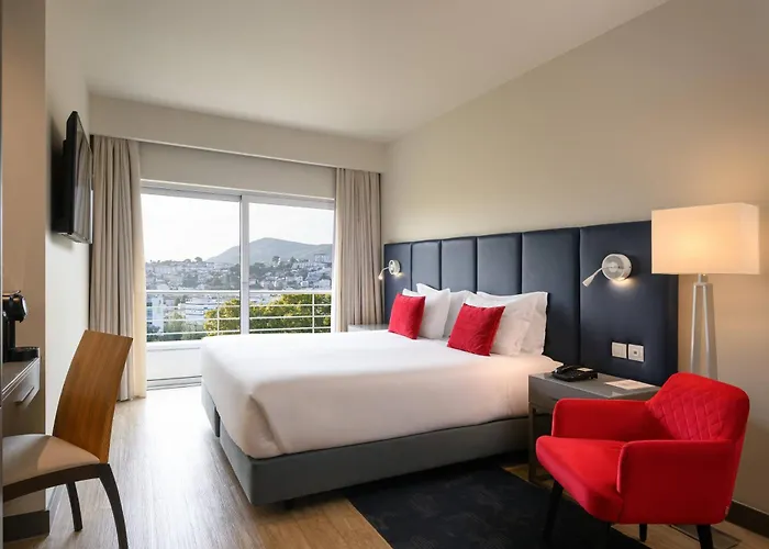 Hotel familiar: Melia Setubal